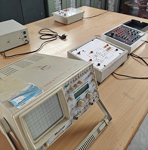 ECE Lab Oscilloscope Equipment